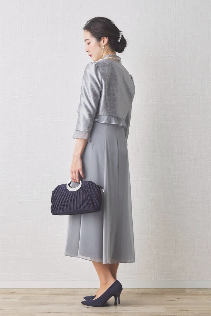 シルバーのラメ刺繍シフォン切替ロングドレス [ 店頭販売価格 59,400円 ]