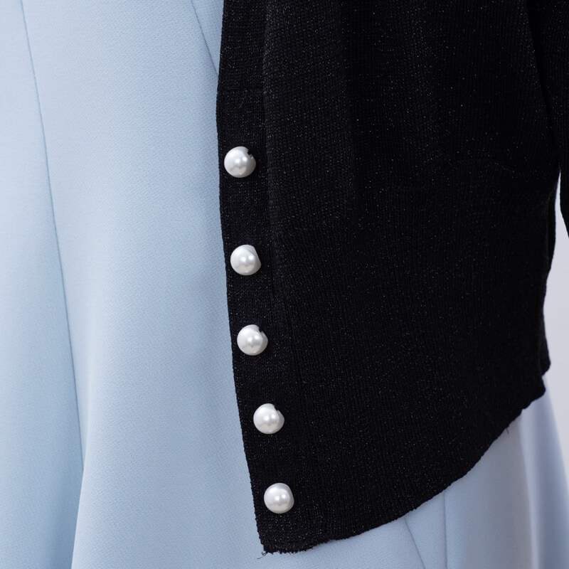 ブラックのラメ入りカーディガン