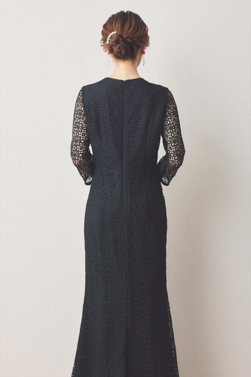 ブラックのラメクロシェレースドレス [ 店頭販売価格 38,500円 ]