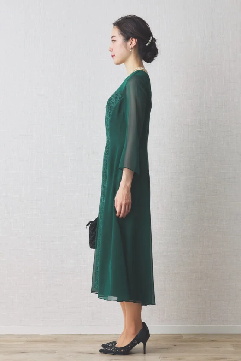 グリーンのラメ刺繍シフォン切替ドレス  [ 店頭販売価格 56,100円 ]
