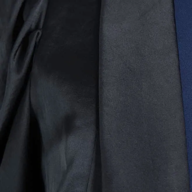 ブラックサテンのジャケット風ボレロ