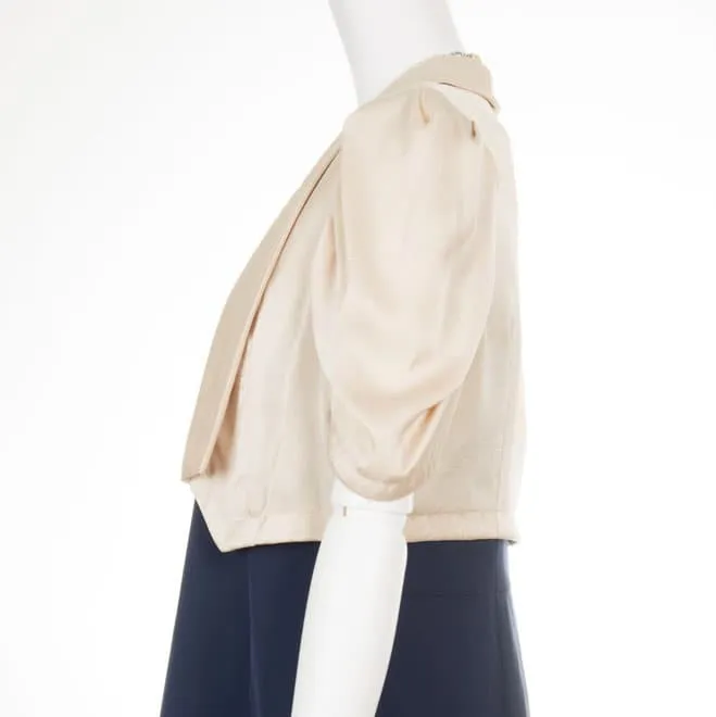 ベージュサテンのジャケット風ボレロ
