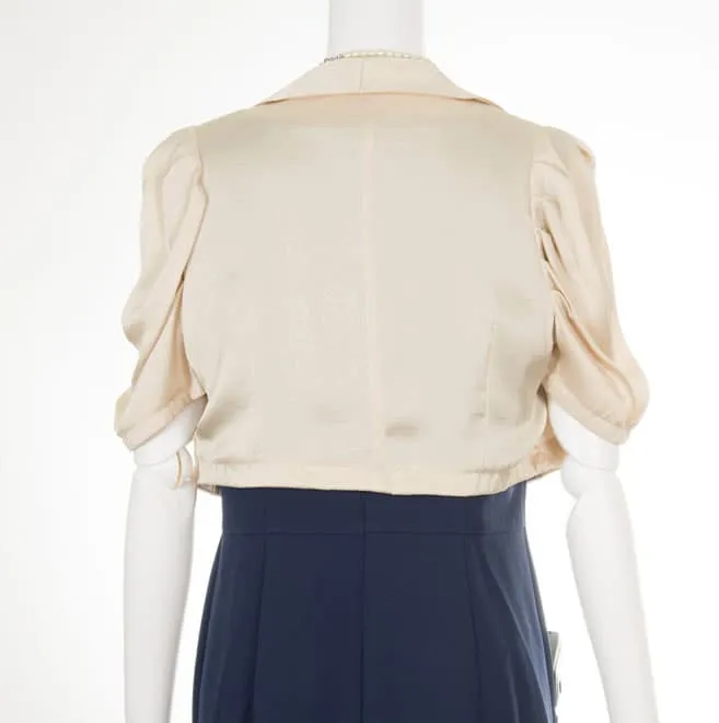 ベージュサテンのジャケット風ボレロ