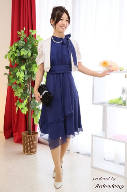 ベージュサテンのジャケット風ボレロ