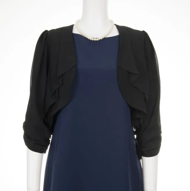 ブラックのシンプル七分袖ボレロ