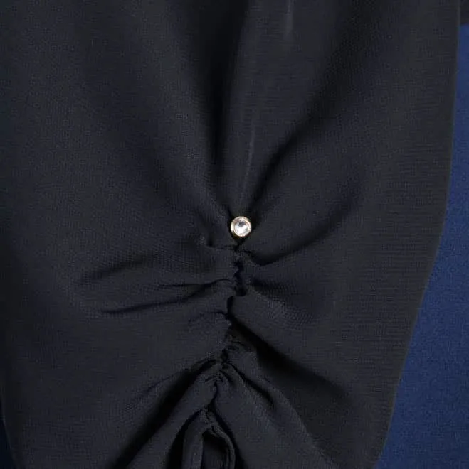 ブラックのシンプル七分袖ボレロ