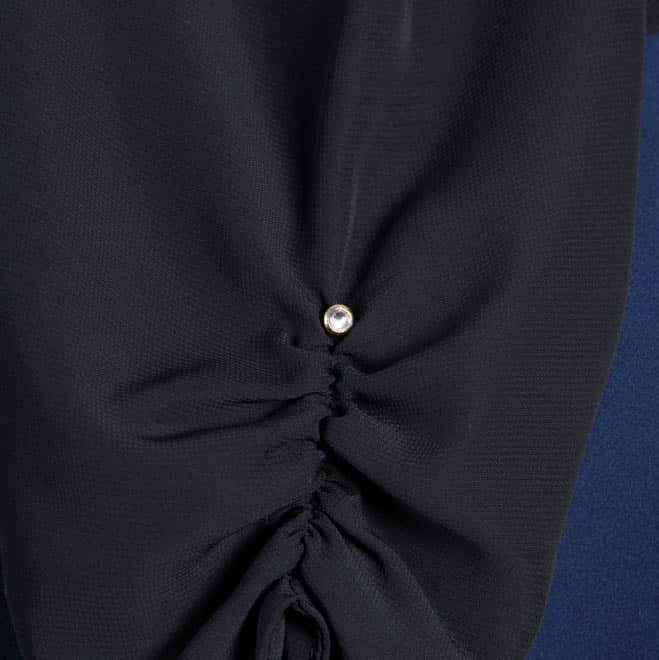 ブラックのシンプル七分袖ボレロ