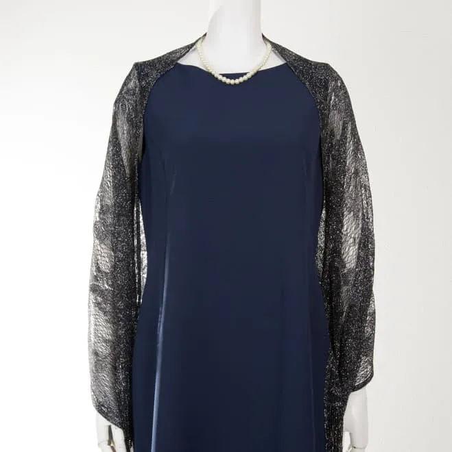 ブラックのラメ入り花柄レースストール