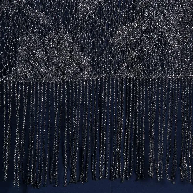 ブラックのラメ入り花柄レースストール