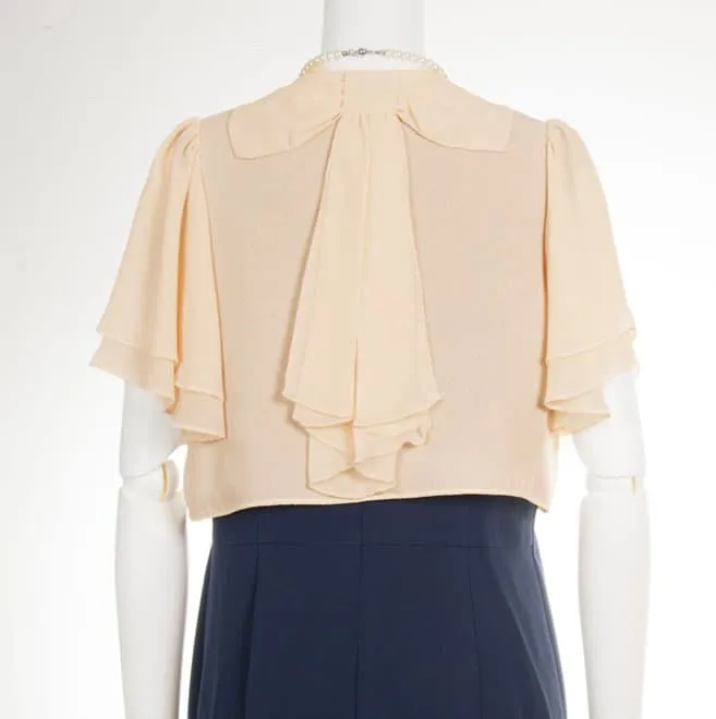 ベージュの後ろリボン半袖ボレロ