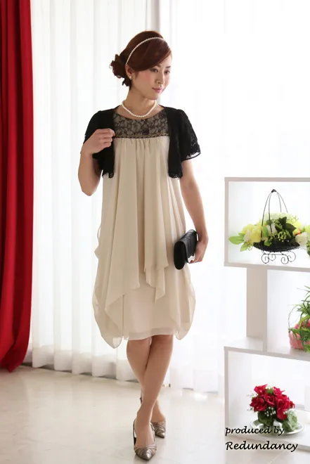 ブラックのリバーシブルボレロ