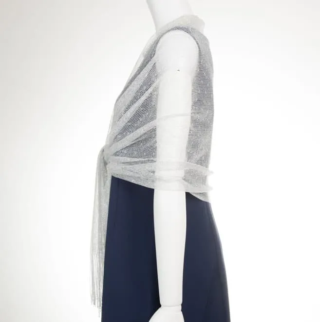 シルバーのラメ入りストール