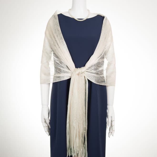 ベージュレースのロングストール