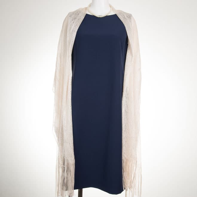 ベージュレースのロングストール