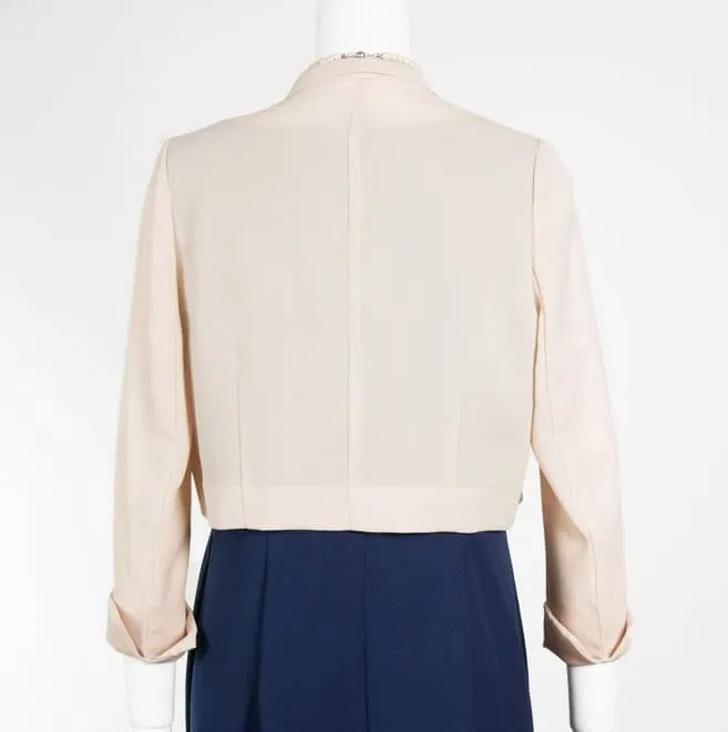 ベージュの前下がり長袖ジャケット