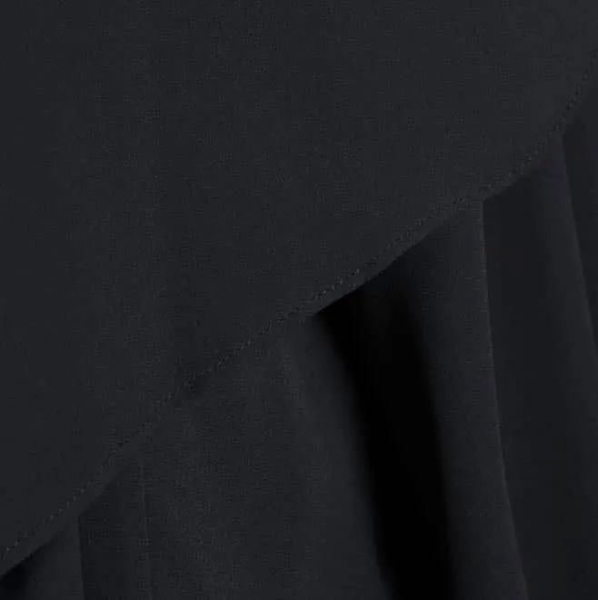 ブラックの七分袖ボレロ