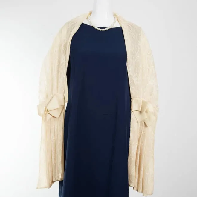 ベージュのレースストール(ホック付)