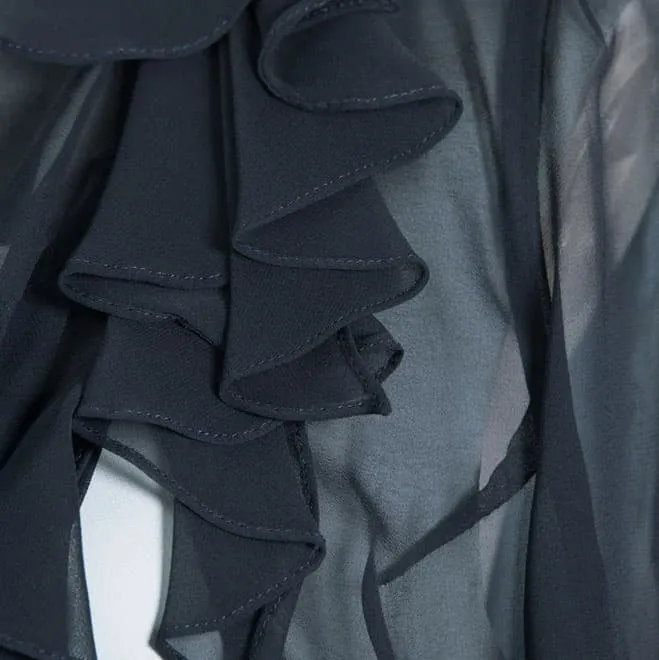 ネイビーのアシンメトリー襟フリルボレロ