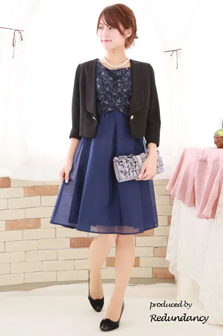 ブラックのラインストーンボタンジャケット