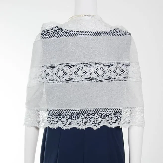 シルバーのラメと刺繍レースのストール