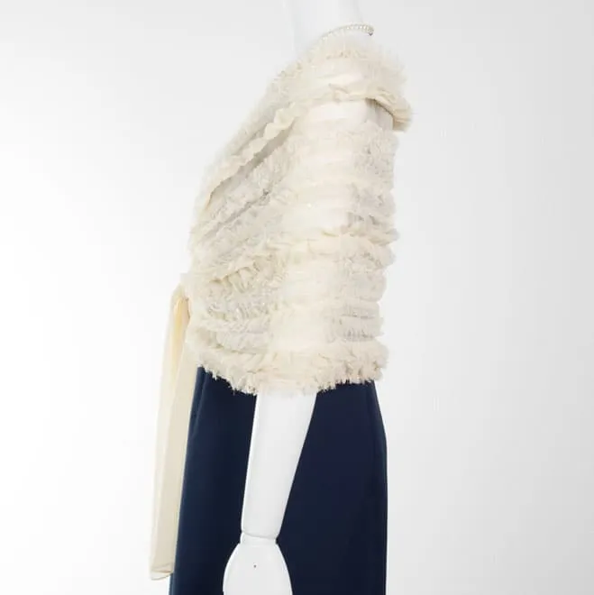 ライトベージュのスパンコール付フリルストール