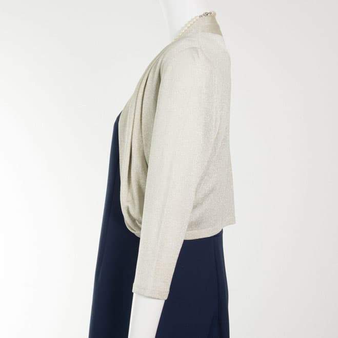 ゴールドのラメ入り7分袖ボレロ