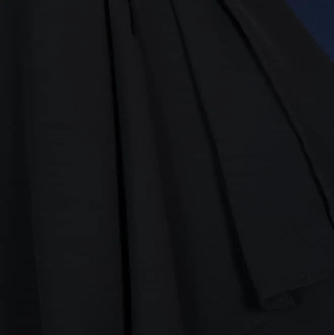 ブラックのシンプル五分袖ボレロ