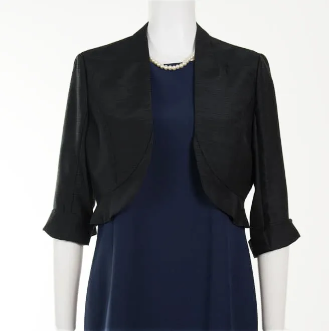 ブラックの裾フリル七分袖ボレロ