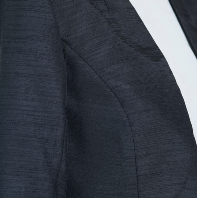 ネイビーの裾フリル七分袖ボレロ