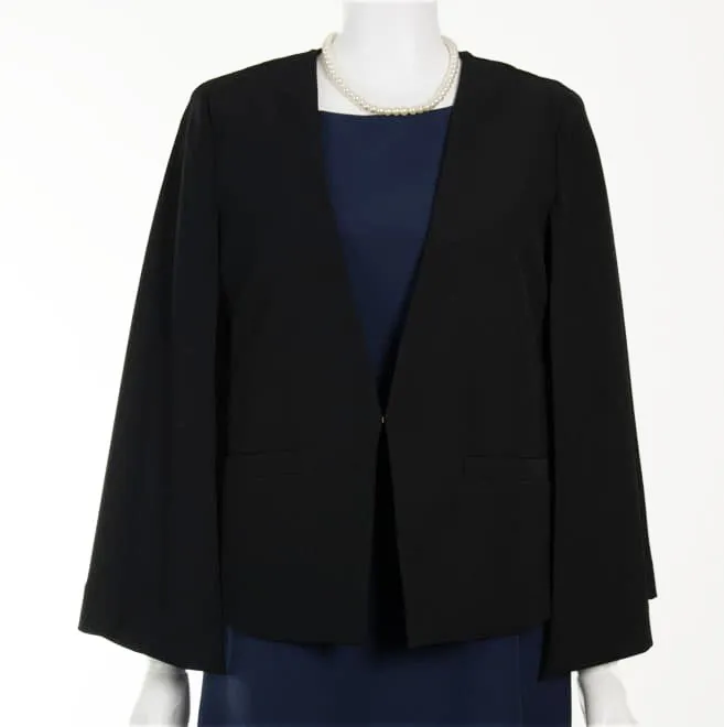 ブラックのケープ風ジャケット