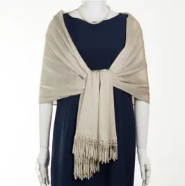 ゴールドのフリンジストール