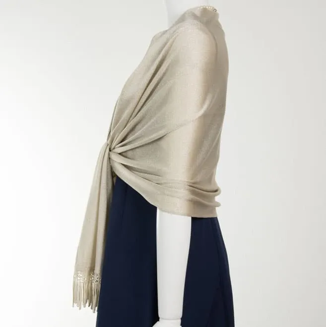 ゴールドのフリンジストール