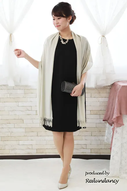 ゴールドのフリンジストール