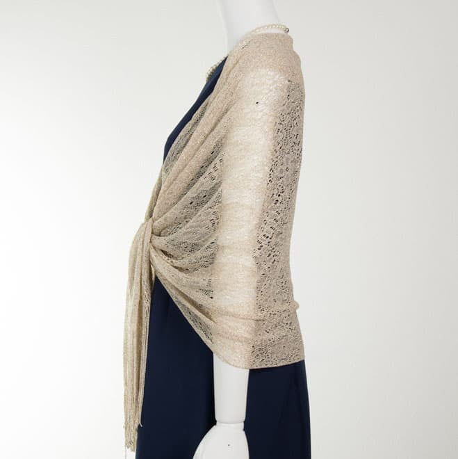 ゴールドのラメレースストール