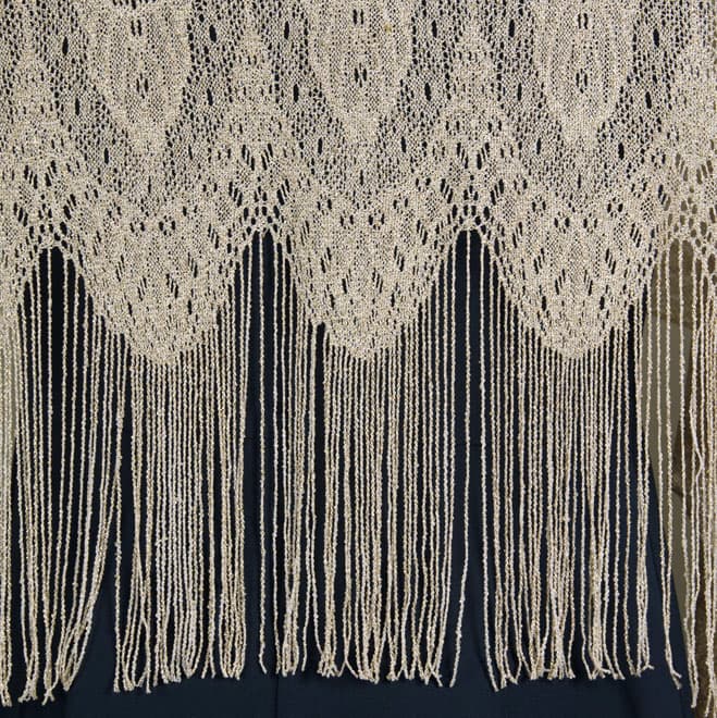 ゴールドのラメレースストール