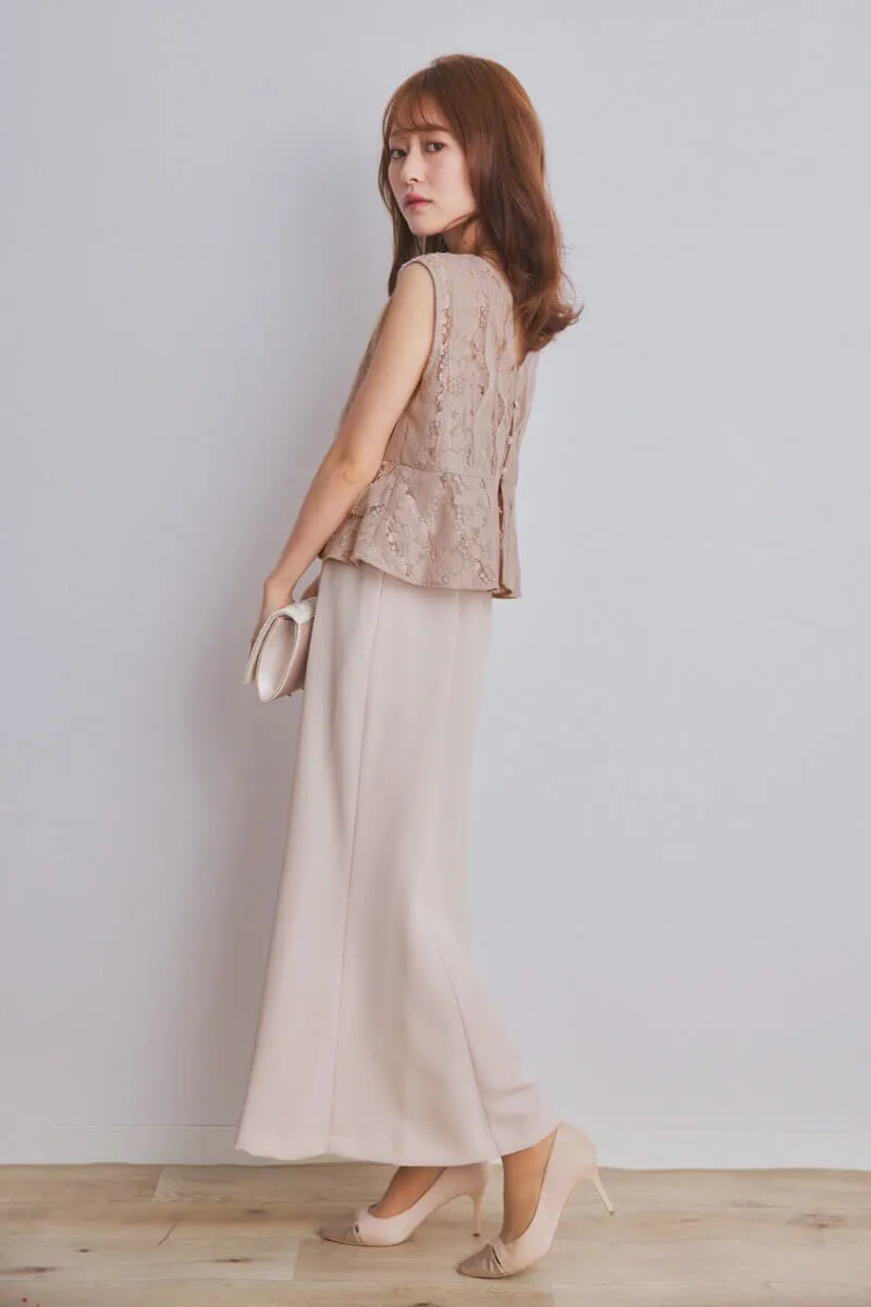 ピンクベージュのペプラムブラウスドレスコーディネートセット