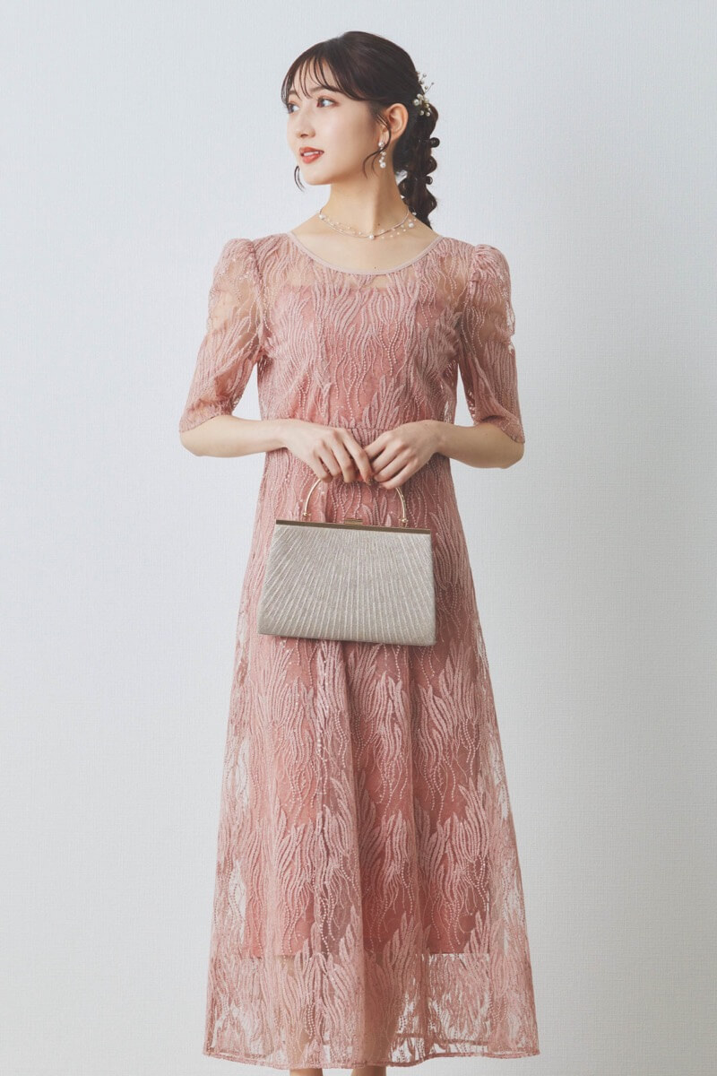 サーモンピンクのスパンコールアネモネドレス