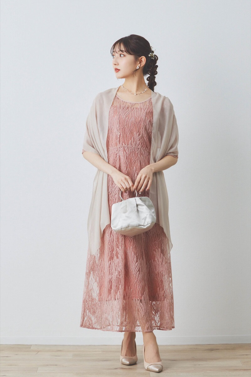 サーモンピンクのスパンコールアネモネドレス