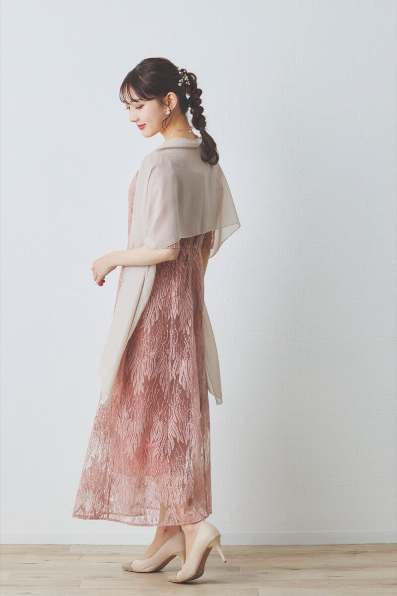 サーモンピンクのスパンコールアネモネドレス