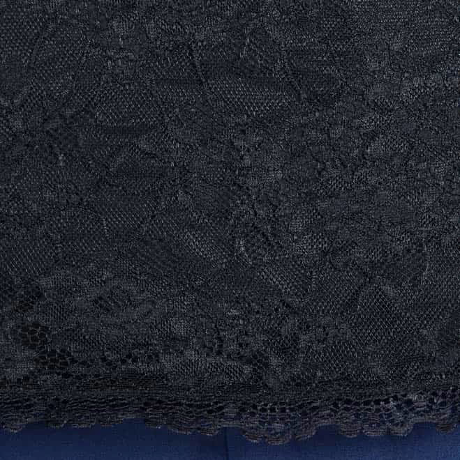 ブラックのシフォンストール