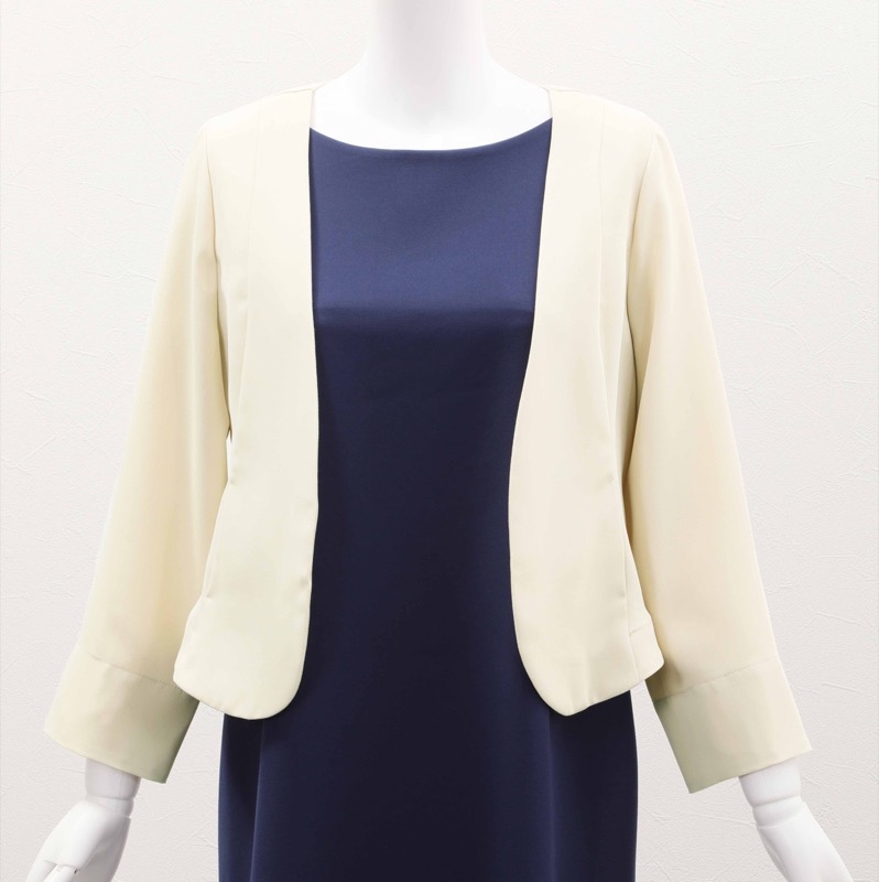 ブラックのペプラムブラウスドレスコーディネートセット