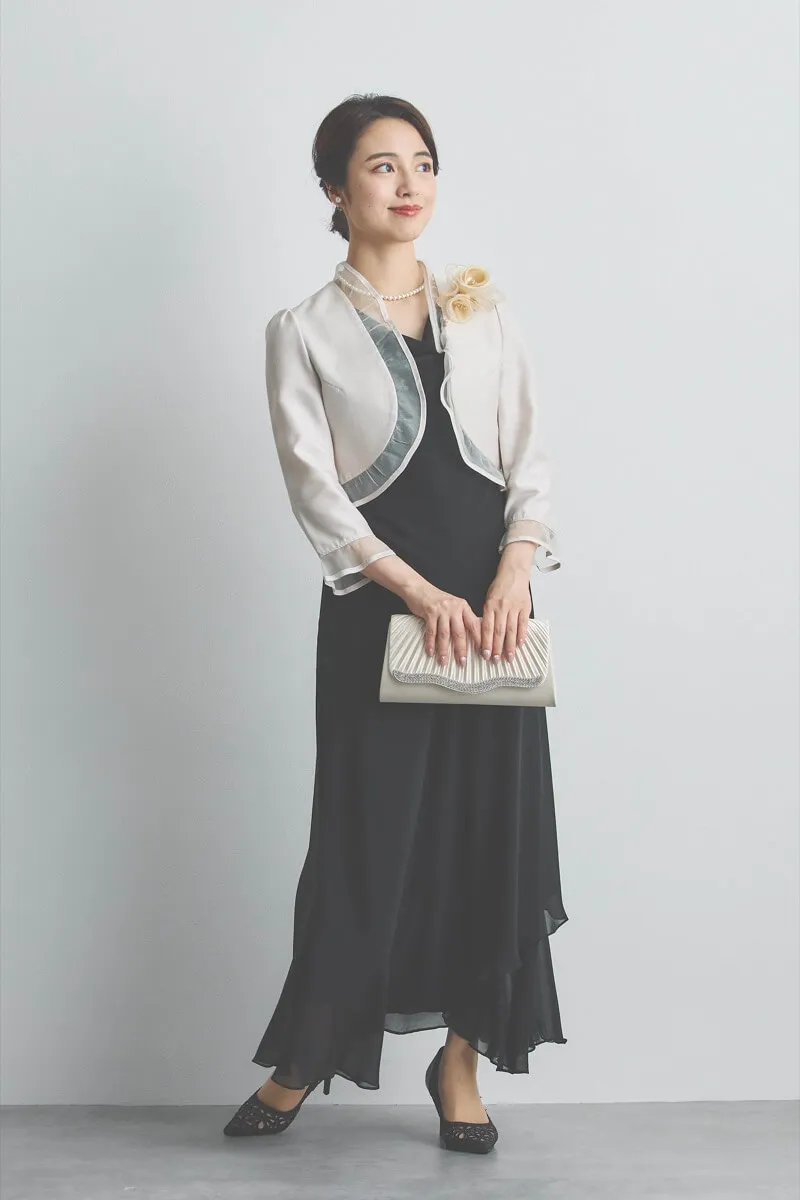 ブラックのシフォンドレープロングドレス [ 店頭販売価格 37,000円 ]