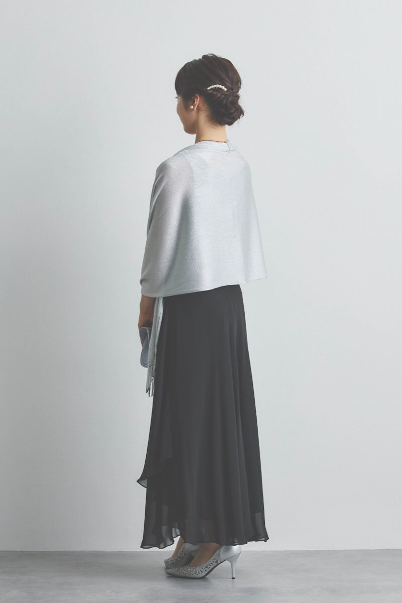 ブラックのシフォンドレープロングドレス [ 店頭販売価格 37,000円 ]