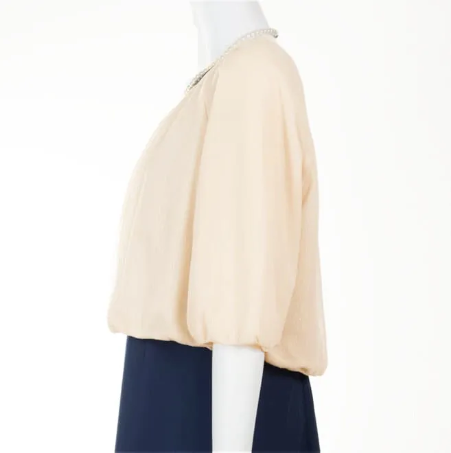 ベージュの胸元ビジューボレロ(ホック付)