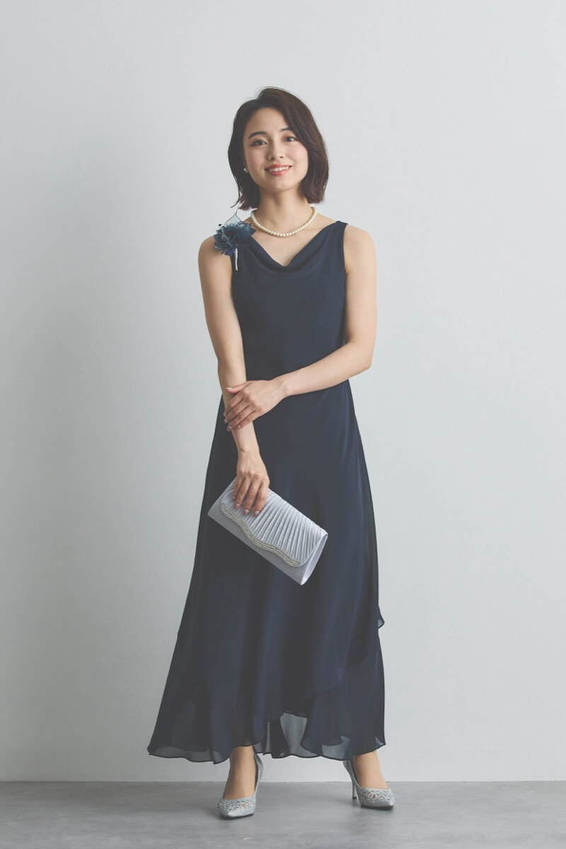 ネイビーのシフォンドレープロングドレス [ 店頭販売価格 42,900円 ]