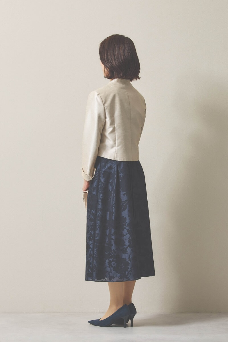 ネイビーのシフォンスリーブ花模様ドレス [ 店頭販売価格 42,900円 ]