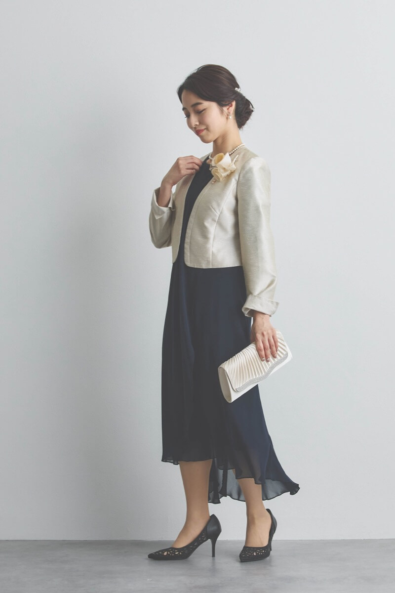 ネイビーのアシンメトリーシフォンドレス [ 店頭販売価格 49,500円 ]