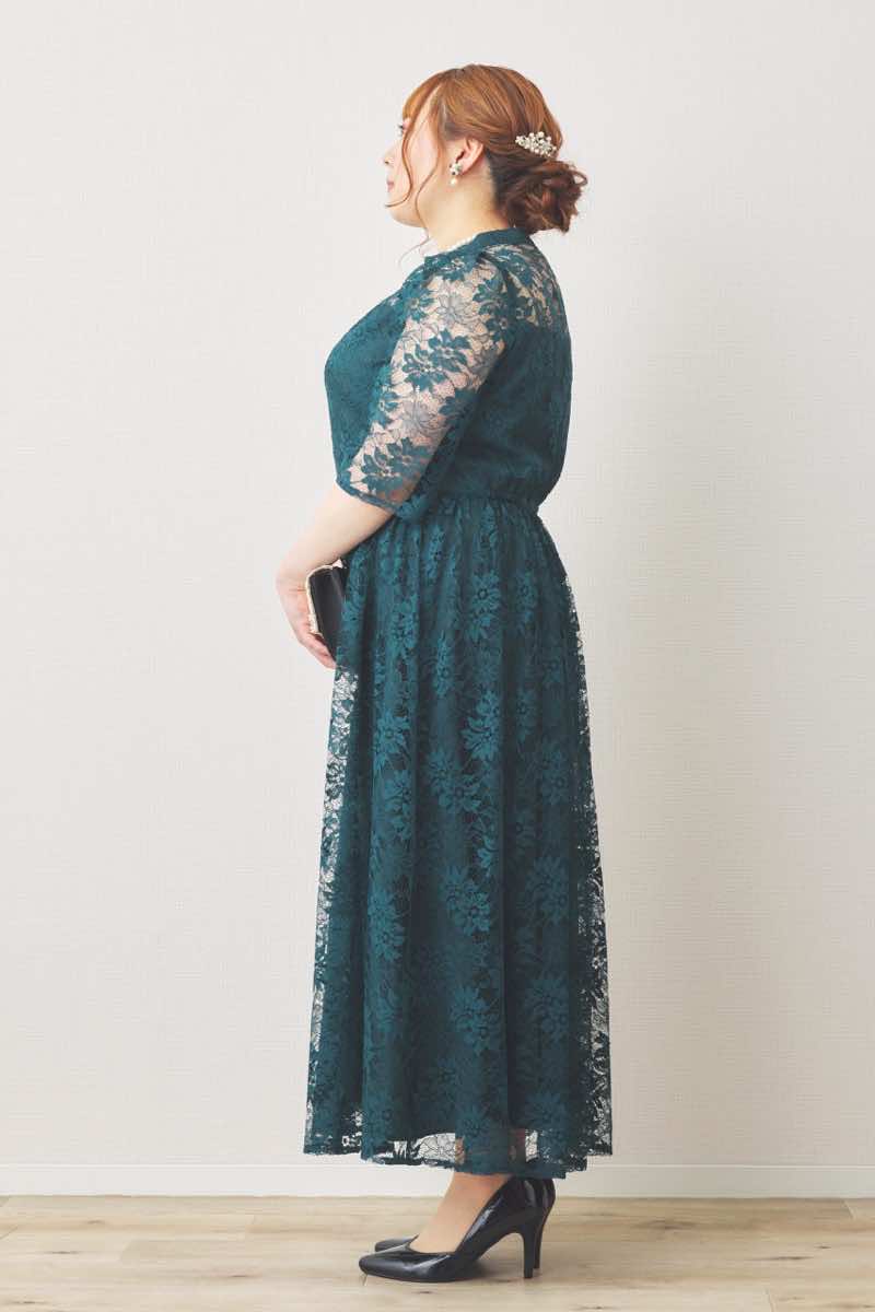 グリーンのフラワーレースハイネックドレス