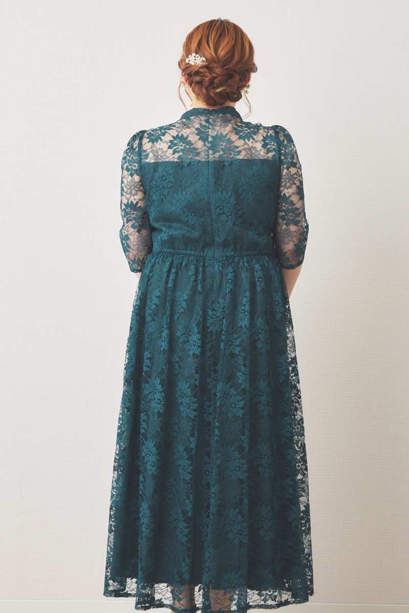 グリーンのフラワーレースハイネックドレス