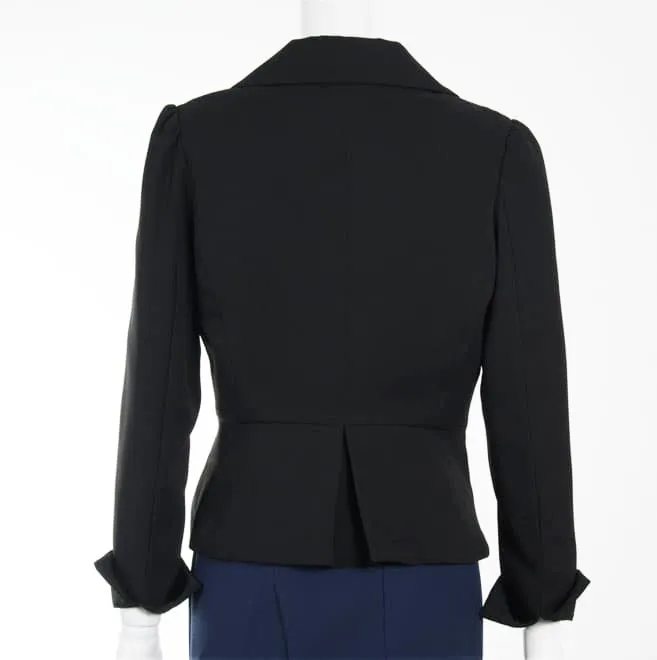 ブラックの長袖ジャケット